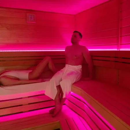 Ket Korona Konferencia Es Wellness Hotel
