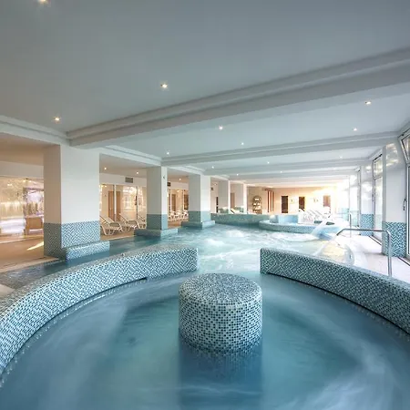 Hotel Ket Korona Konferencia Es Wellness