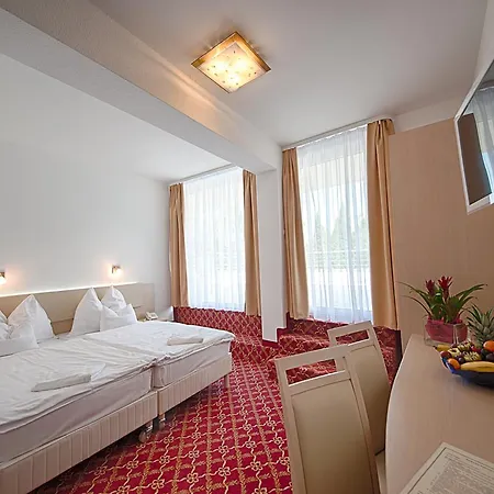 Ket Korona Konferencia Es Wellness Balatonszarszo