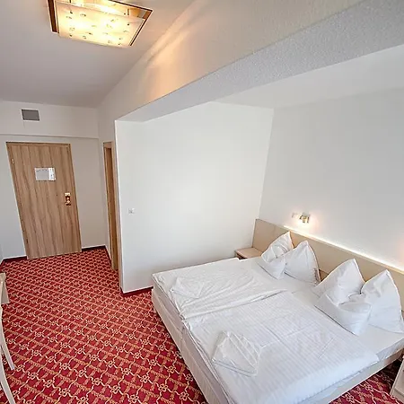 Hotel Ket Korona Konferencia Es Wellness