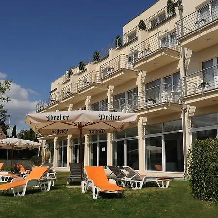 Hotel Ket Korona Konferencia Es Wellness 4*