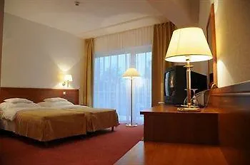 Ket Korona Konferencia Es Wellness 4* بالاتونسزارسكو