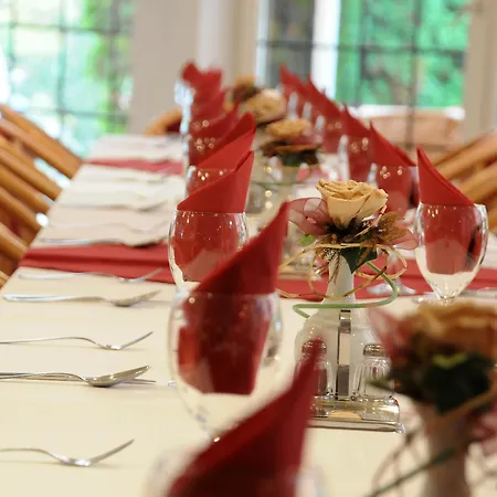 Ket Korona Konferencia Es Wellness فندق