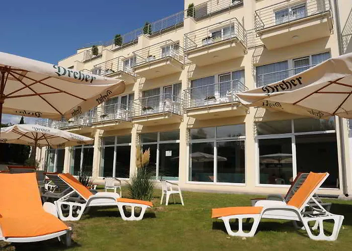 Ket Korona Konferencia Es Wellness 4* Balatonszarszo