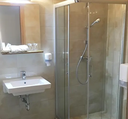 Ket Korona Konferencia Es Wellness 4* Balatonszarszo