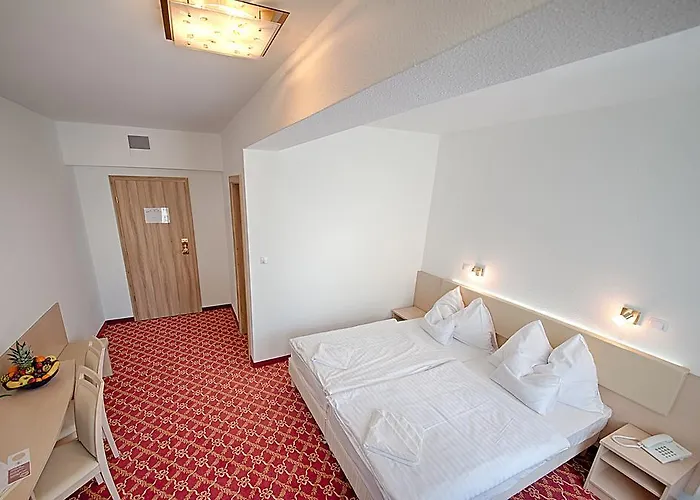 Hotel Ket Korona Konferencia Es Wellness