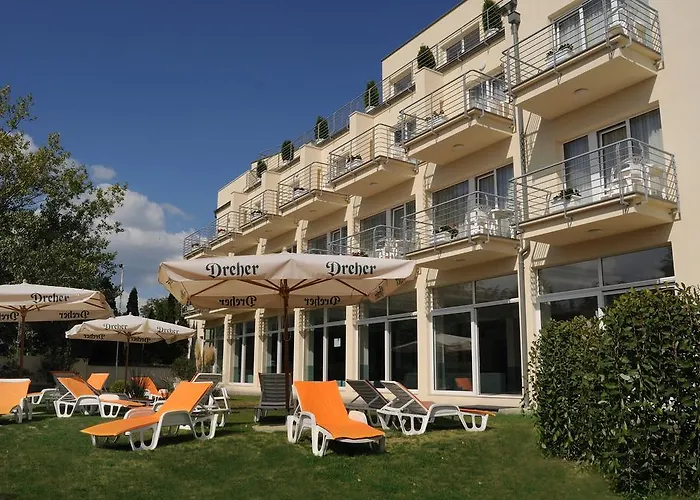 Ξενοδοχείο Ket Korona Konferencia Es Wellness 4*