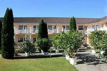 Ket Korona Konferencia Es Wellness Hotel