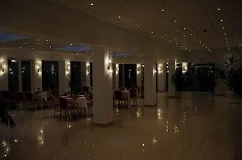 Ket Korona Konferencia Es Wellness Hotel Balatonszarszo