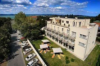 Ket Korona Konferencia Es Wellness 4* Balatonszarszo