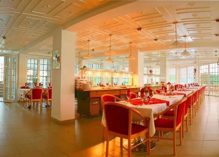 Ket Korona Konferencia Es Wellness Hotel 4*