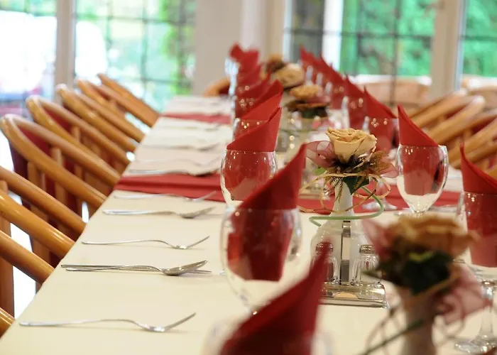 Ket Korona Konferencia Es Wellness 4* Balatonszarszo