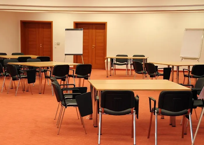 Hotel Ket Korona Konferencia Es Wellness Balatonszarszo