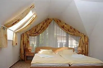 Ket Korona Konferencia Es Wellness Hotel